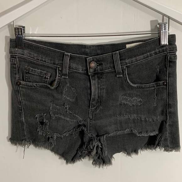 rag & bone short shorts, distressed, Size 26 waist - Picture 1 of 7